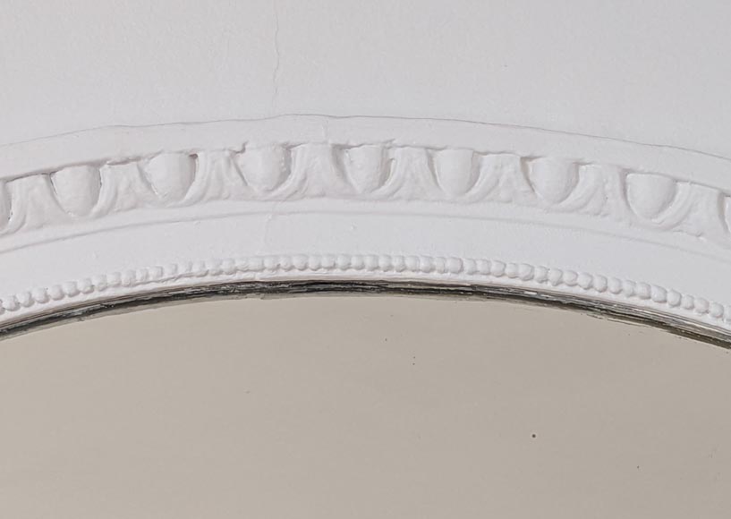 Rounded trumeau with Louis XVI style oval frieze Rounded trumeau with Louis XVI style oval frieze-2