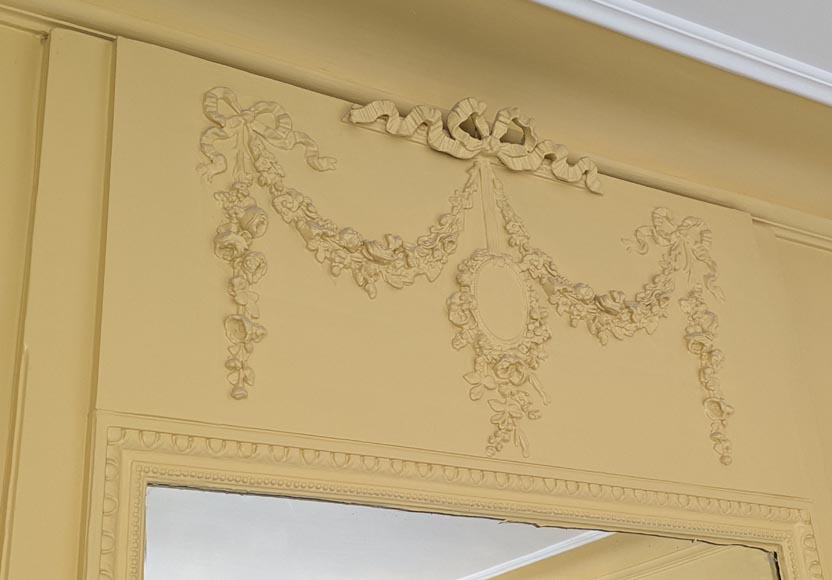 Louis XVI style trumeau decorated with a garland of flowers Louis XVI style trumeau decorated with a garland of flowers-2