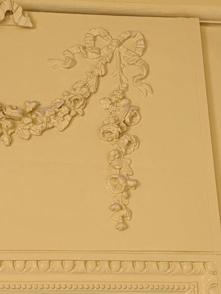 Louis XVI style trumeau decorated with a garland of flowers Louis XVI style trumeau decorated with a garland of flowers-3