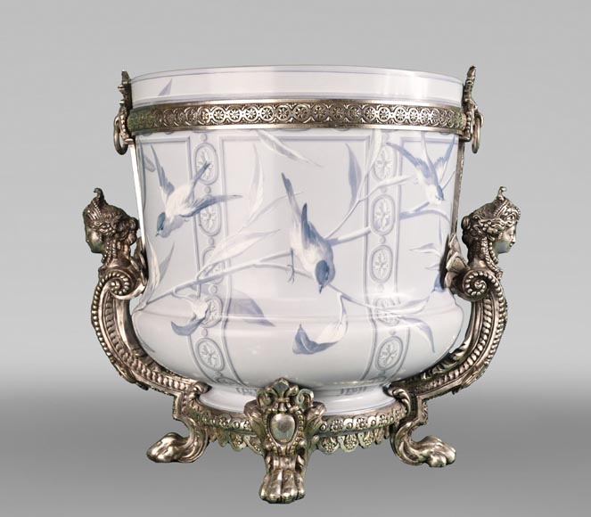 The Opaline vase, the magic of BACCARAT in the 19th century The Opaline vase, the magic of BACCARAT in the 19th century-0