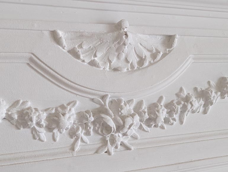 Napoleon III style trumeau decorated with a garland of flowers Napoleon III style trumeau decorated with a garland of flowers-2