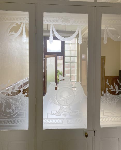 Triple oak door with beautiful sandblasted glass decoration Triple oak door with beautiful sandblasted glass decoration-2