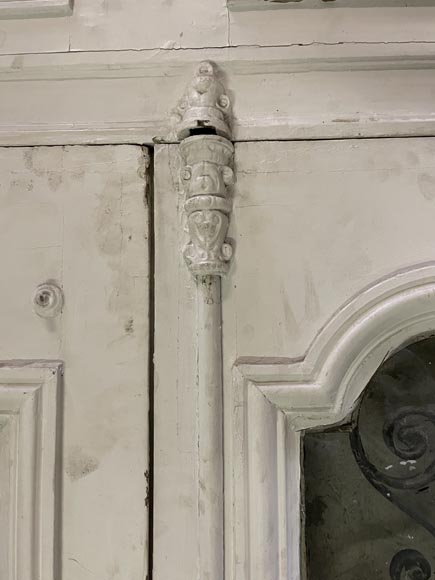 Porte cochère with cast-iron grate Porte cochère with cast-iron grate-13