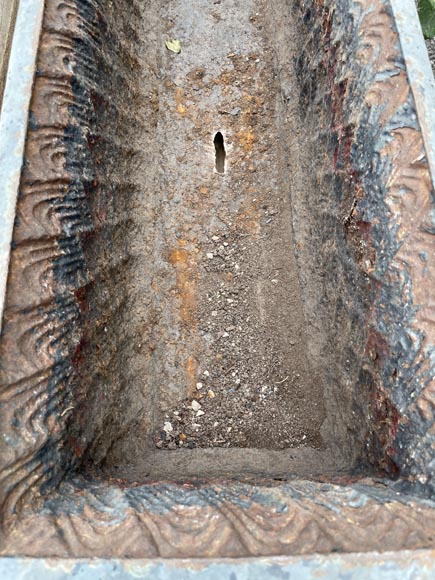 Pair of beautiful cast-iron planters with woven motif and lion's paws Pair of beautiful cast-iron planters with woven motif and lion's paws-6
