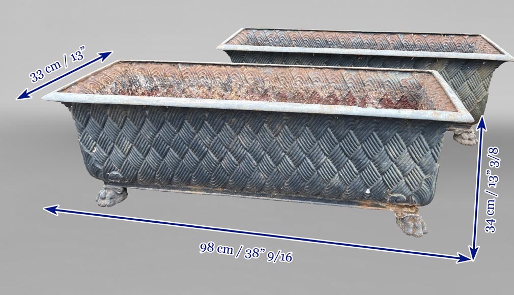 Pair of beautiful cast-iron planters with woven motif and lion's paws Pair of beautiful cast-iron planters with woven motif and lion's paws-7