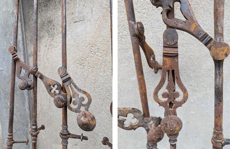 Set of cast iron espagnolettes, Louis XV style, period 18th c Set of cast iron espagnolettes, Louis XV style, period 18th c-1