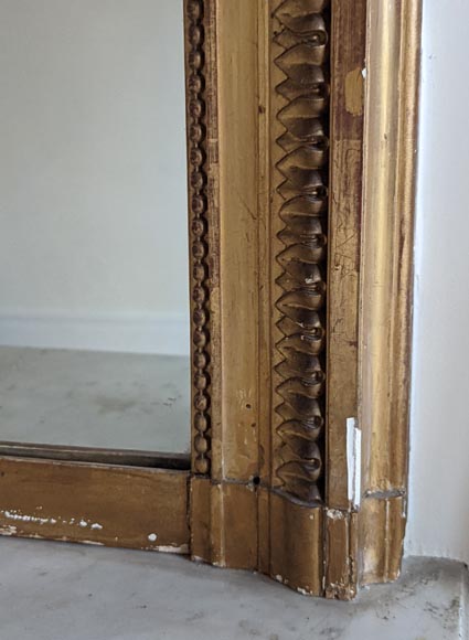 Louis XVI style gilded trumeau with pearl decoration Louis XVI style gilded trumeau with pearl decoration-7