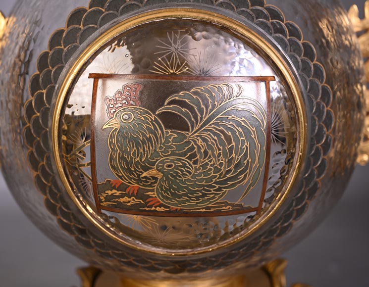 L’Escalier de CRISTAL – Japonist Glass Clock in the Shape of a Sphere Emerging from a Lotus Flower L’Escalier de CRISTAL – Japonist Glass Clock in the Shape of a Sphere Emerging from a Lotus Flower-11
