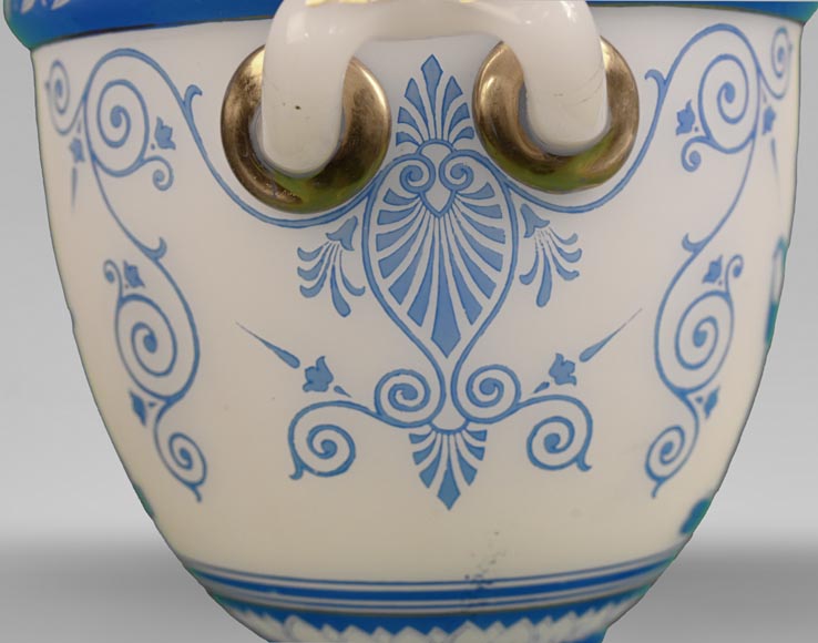 BACCARAT, Crystal Vase with Neo-Greek Decoration, circa 1867 BACCARAT, Crystal Vase with Neo-Greek Decoration, circa 1867-5