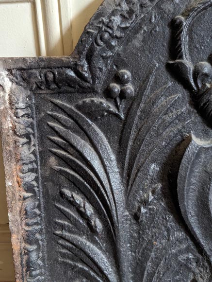 Fireback with the Arms of France from the 18th century Fireback with the Arms of France from the 18th century-2