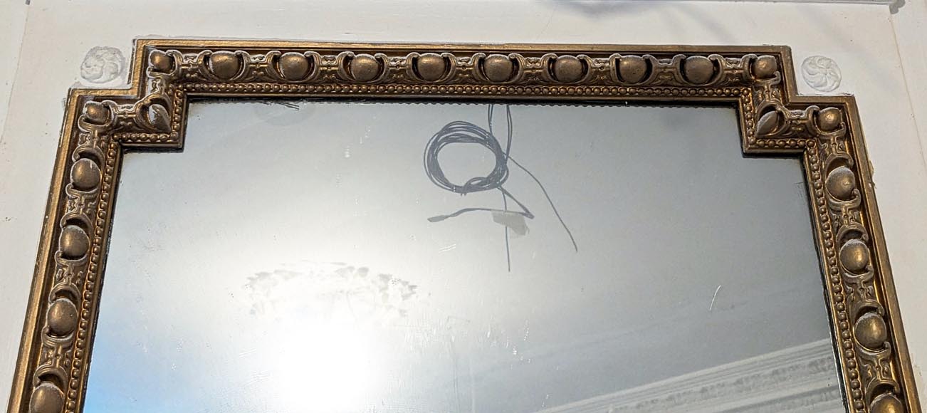 Louis XVI style trumeau adorned with a frieze of ovals Louis XVI style trumeau adorned with a frieze of ovals-1