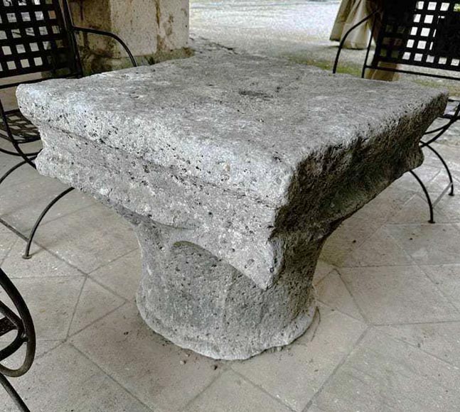 Stone column capital, Gothic period Stone column capital, Gothic period-1