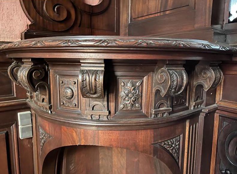 Neo-Renaissance base panelling with lions Neo-Renaissance base panelling with lions-5