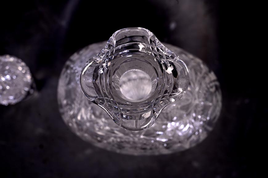 Pair of Engraved Crystal Wine Decanters, Cristallerie de Saint-Louis Pair of Engraved Crystal Wine Decanters, Cristallerie de Saint-Louis-11