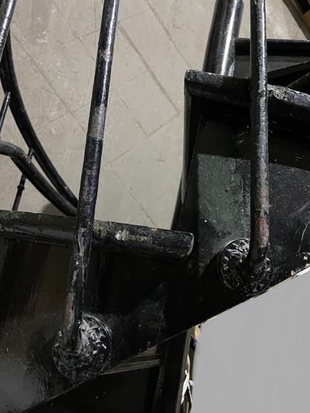 Spiral staircase in painted oak Spiral staircase in painted oak-7