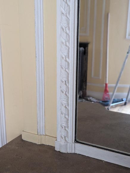 Louis XVI style trumeau adorned with a medallion topped with a ribbon Louis XVI style trumeau adorned with a medallion topped with a ribbon-5