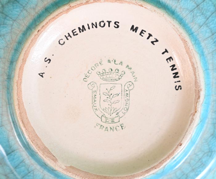 LONGWY Manufacture, Earthenware dish decorated with a tennis player LONGWY Manufacture, Earthenware dish decorated with a tennis player-3