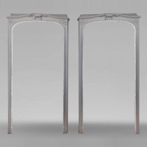 Pair of Napoleon III style curtain boxes