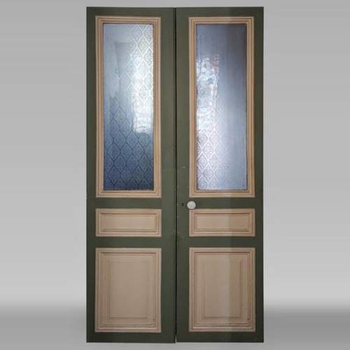Napoleon III-style double door with engraved glass