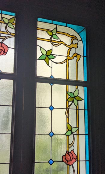 Large Napoleon III stained glass window with rose decorations Large Napoleon III stained glass window with rose decorations-4