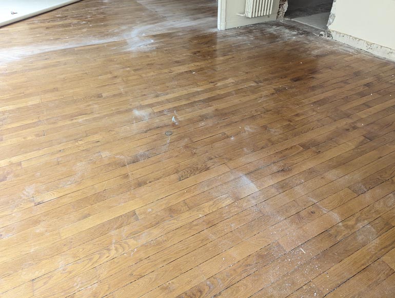 Approx. 70 m² of linear parquet flooring Approx. 70 m² of linear parquet flooring-1