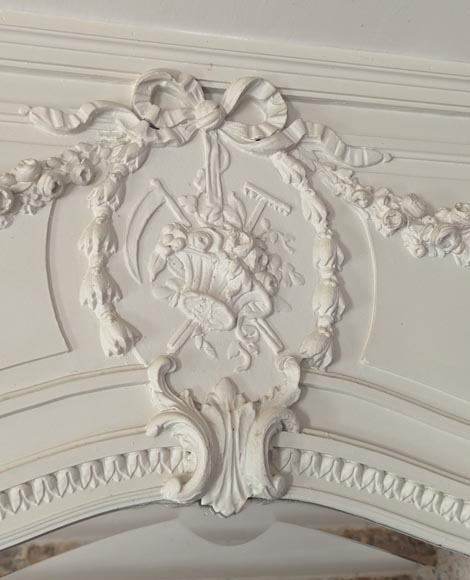 Louis XVI style trumeau with flower garland and medallion Louis XVI style trumeau with flower garland and medallion-2