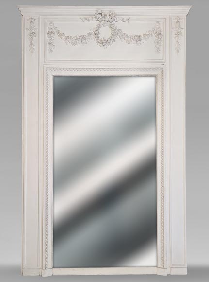 Louis XVI style trumeau decorated with a garland of flowers Louis XVI style trumeau decorated with a garland of flowers-0