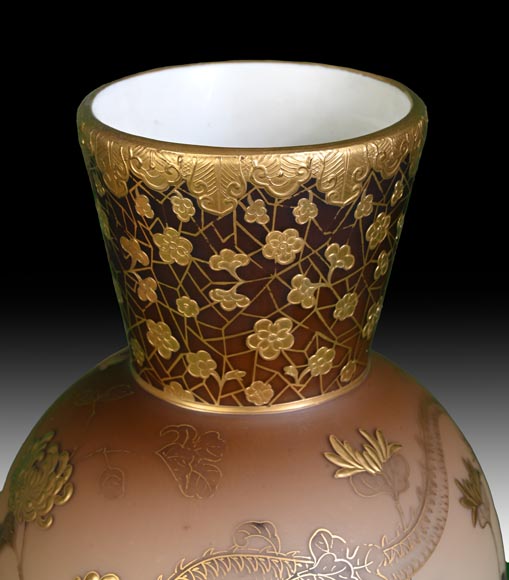 Jules Barbe for Thomas Webb (attributed to), Japanese-style Vase with Dragons, late 19th Century  Jules Barbe for Thomas Webb (attributed to), Japanese-style Vase with Dragons, late 19th Century -3