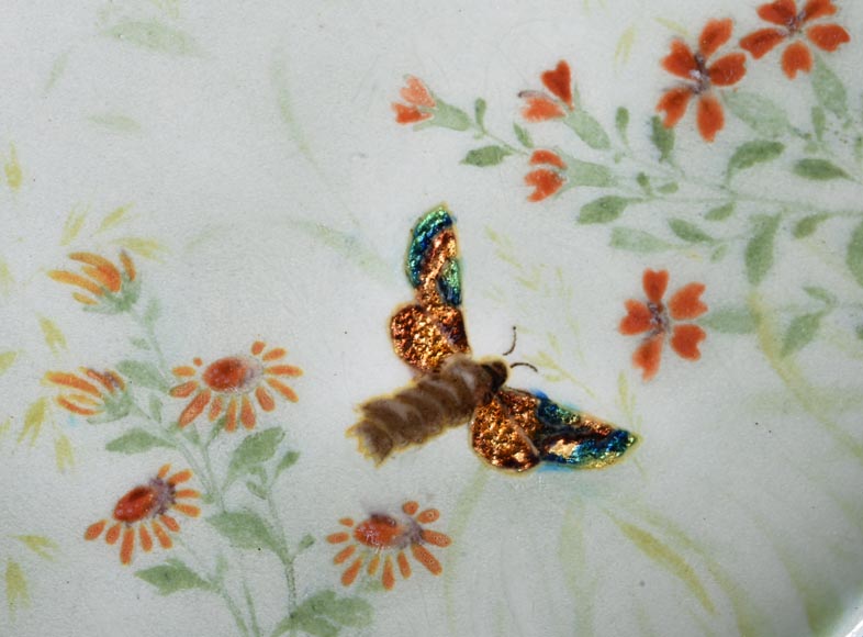 Théodore DECK, Dish decorated with iridescent bird and insects, circa 1880-1900 Théodore DECK, Dish decorated with iridescent bird and insects, circa 1880-1900-6