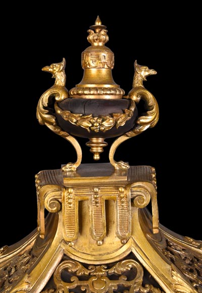 H&F Paris, Cartel with Four Espagnolette Figures, 19th Century H&F Paris, Cartel with Four Espagnolette Figures, 19th Century-1