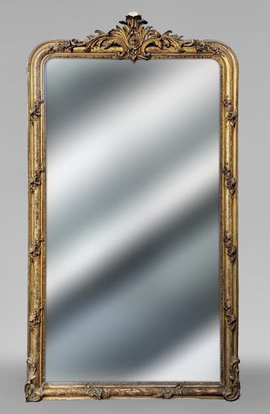 Napoleon III style gilded trumeau with richly decorated palmette motif Napoleon III style gilded trumeau with richly decorated palmette motif-0