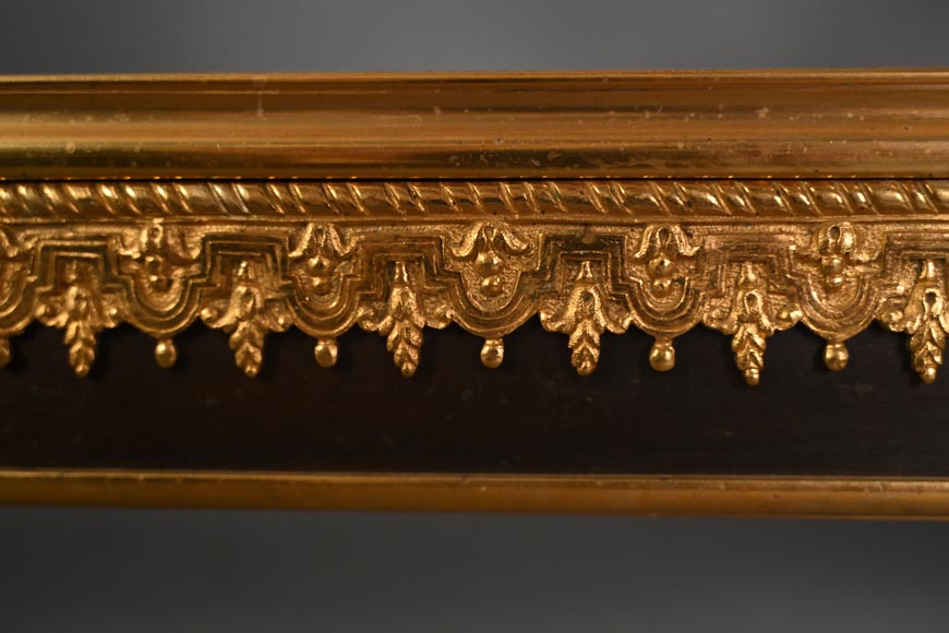 Napoleon III style fireback with woman's mask and garland of flowers in gilded bronze and glass. Napoleon III style fireback with woman's mask and garland of flowers in gilded bronze and glass.-5