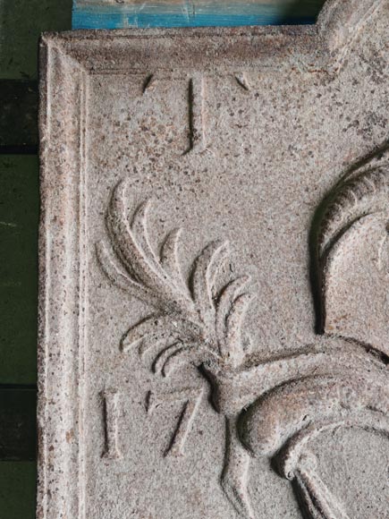Large fireback with coat of arms dated 1709 Large fireback with coat of arms dated 1709-3