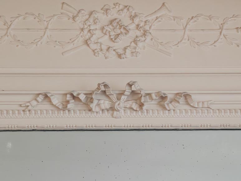 Louis XVI style trumeau decorated with a wreath of flowers Louis XVI style trumeau decorated with a wreath of flowers-3