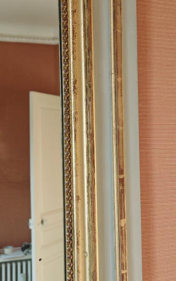 Louis XVI period gilded trumeau decorated with a garland of flowers Louis XVI period gilded trumeau decorated with a garland of flowers-5