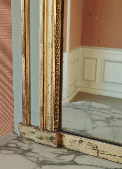 Louis XVI period gilded trumeau decorated with a garland of flowers Louis XVI period gilded trumeau decorated with a garland of flowers-6