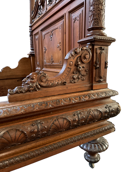 Jean-Paul MAZAROS (1823-1900), Neo-Renaissance four-poster bed in carved walnut Jean-Paul MAZAROS (1823-1900), Neo-Renaissance four-poster bed in carved walnut-9