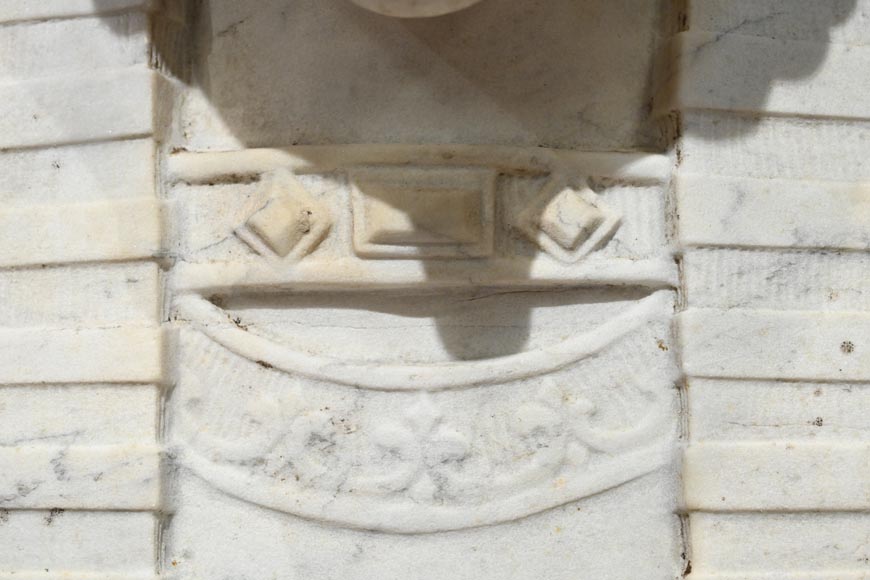 Pair of Sculpted Carrara Marble Sphinxes, 19th Century Pair of Sculpted Carrara Marble Sphinxes, 19th Century-7