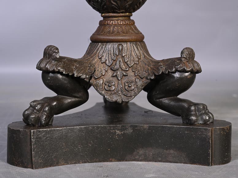 Napoleon III period lamp with engraved glass shade in Greek Revival style Napoleon III period lamp with engraved glass shade in Greek Revival style-9