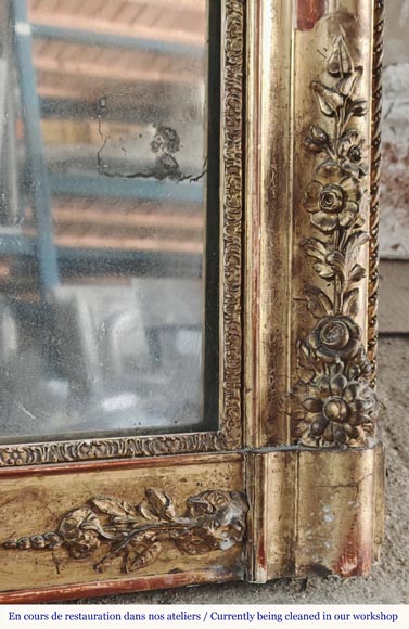 Gold Louis Philippe style trumeau with floral and plant decoration Gold Louis Philippe style trumeau with floral and plant decoration-4