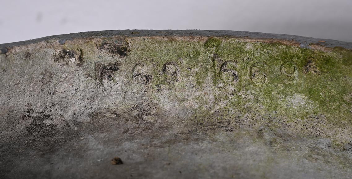 Willy Guhl, Pair of Fibre Cement Urn-Shaped Planters, 1950s-1960s Willy Guhl, Pair of Fibre Cement Urn-Shaped Planters, 1950s-1960s-7