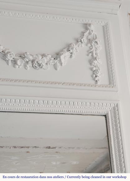 Louis XVI style trumeau decorated with a garland of flowers Louis XVI style trumeau decorated with a garland of flowers-2