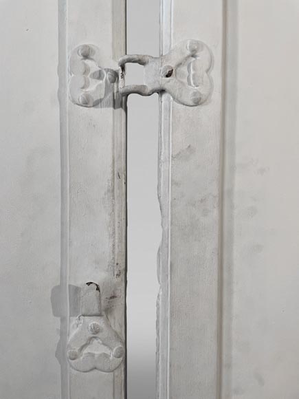 Two pairs of antique oak shutters Two pairs of antique oak shutters-4