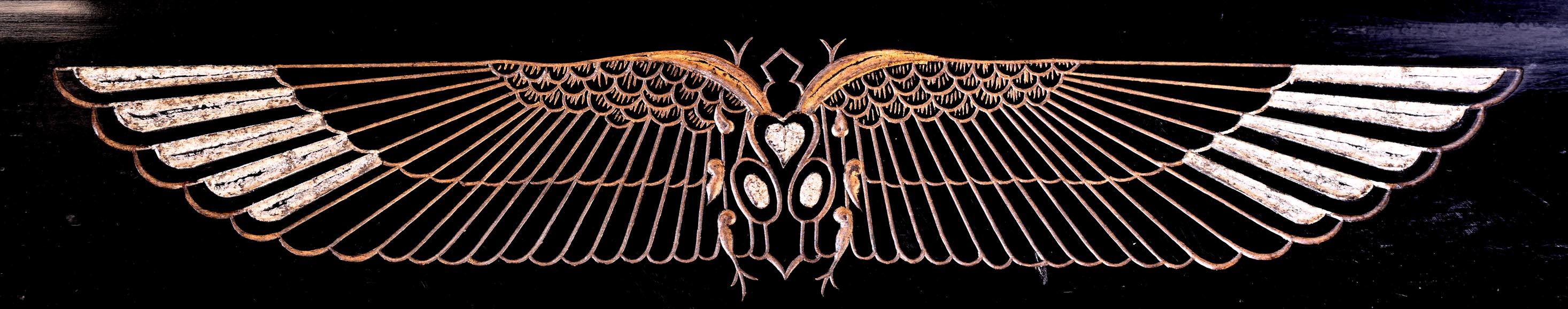 Egyptian Revival mantel garniture in black marble, green onyx, and gilt bronze Egyptian Revival mantel garniture in black marble, green onyx, and gilt bronze-7