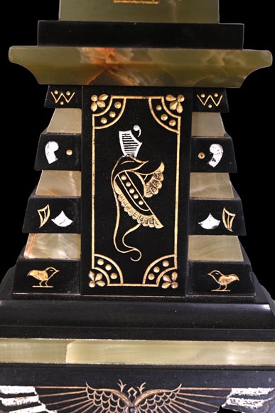 Egyptian Revival mantel garniture in black marble, green onyx, and gilt bronze Egyptian Revival mantel garniture in black marble, green onyx, and gilt bronze-12