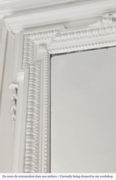 Louis XVI style trumeau decorated with a plant crown Louis XVI style trumeau decorated with a plant crown-3