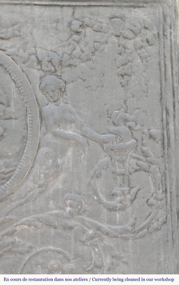 Louis XVI style fireplace plate with mythological decoration Louis XVI style fireplace plate with mythological decoration-3