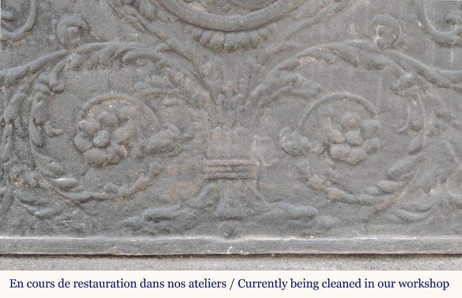 Louis XVI style fireplace plate with mythological decoration Louis XVI style fireplace plate with mythological decoration-4