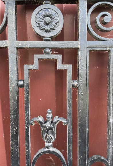 Wrought Iron Balcony in Régence Style, Early 20th Century Wrought Iron Balcony in Régence Style, Early 20th Century-3