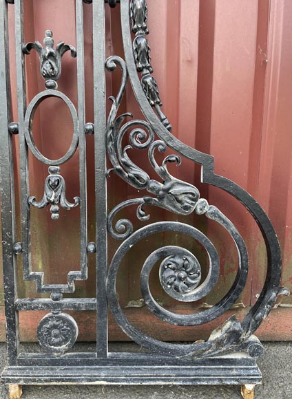 Wrought Iron Balcony in Régence Style, Early 20th Century Wrought Iron Balcony in Régence Style, Early 20th Century-10